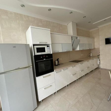 Sea View Kadorr Suite Одесса Экстерьер фото